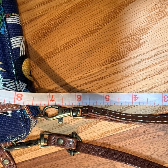 Vibrant Bird Print Crossbody Wallet - Picture 7 of 8